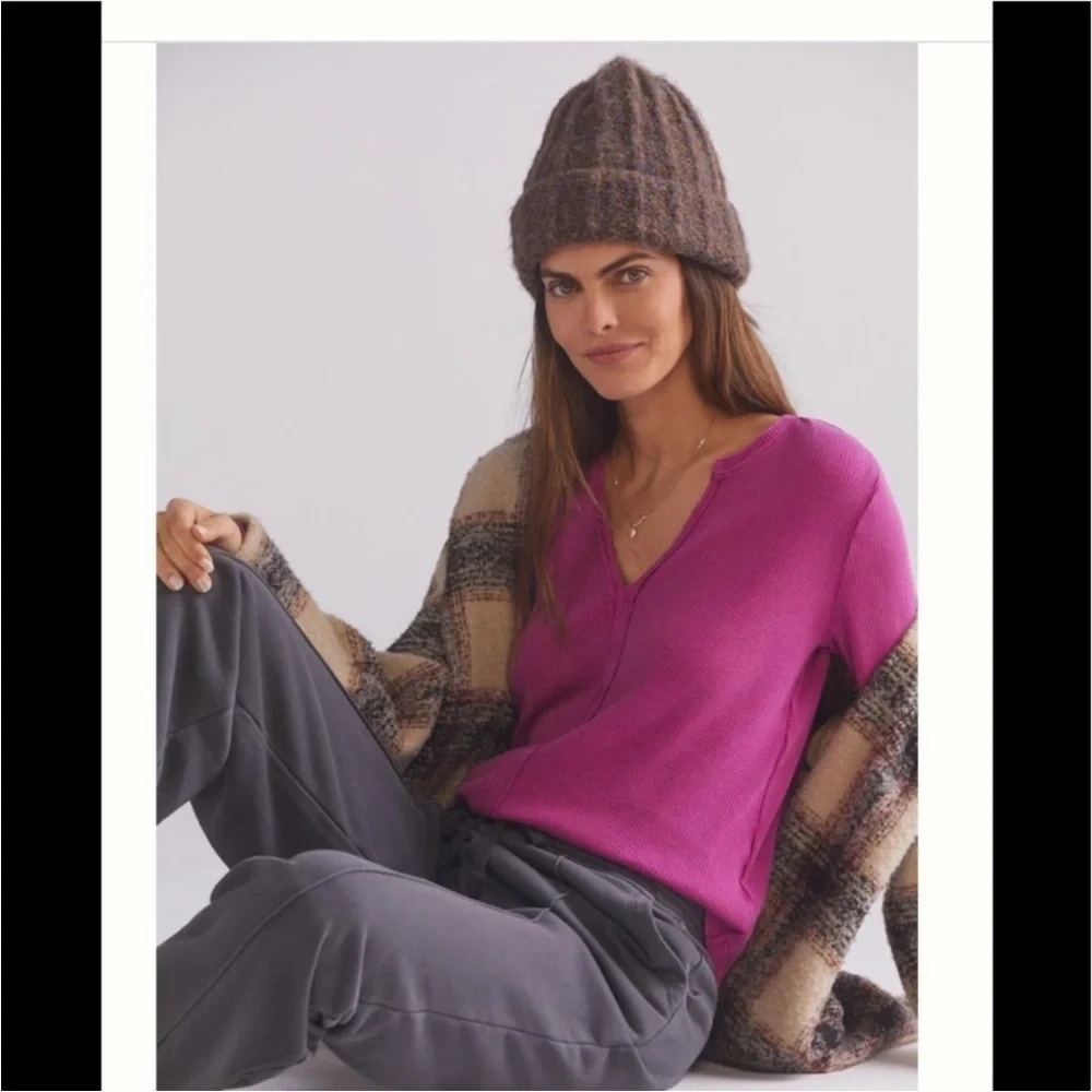 Anthropologie Pilcro Thermal Waffle Knit Split Hem Top in Raspberry Sz XS NEW